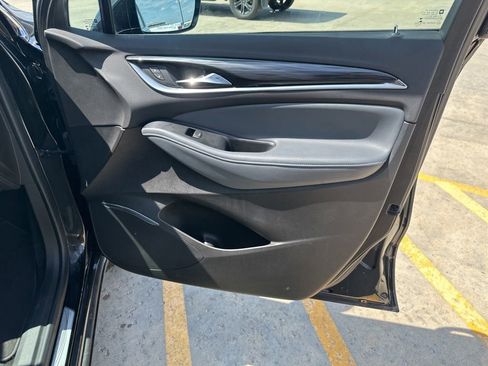 Used 2018 Buick Enclave Essence FWD image 33