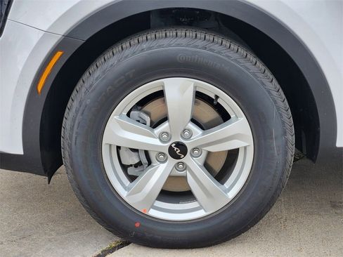 New 2026 Kia Sorento LX image 7