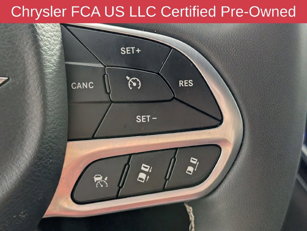 Used 2025 Chrysler Pacifica Select FWD image 20