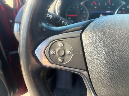 Used 2020 Chevrolet Traverse LT image 32