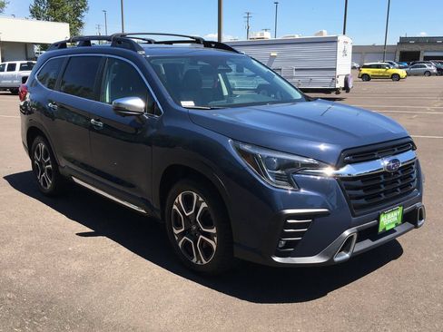 Used 2023 Subaru Ascent Touring AWD/4WD image 10