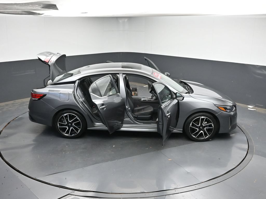 Used 2024 Nissan Sentra SR w/ SR Premium Package FWD image 41