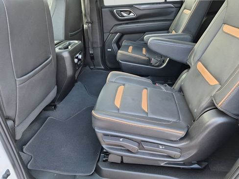 Used 2024 GMC Yukon XL AT4 w/ AT4 Premium Plus Package AWD/4WD image 21