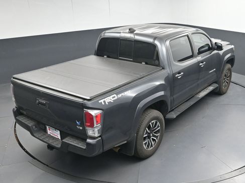 Used 2020 Toyota Tacoma TRD Sport image 34