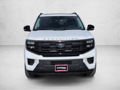 New 2025 Ford Expedition Active image 5
