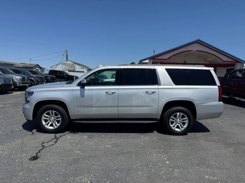 Used 2017 Chevrolet Suburban LT AWD/4WD image 2