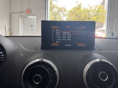 Used 2016 Audi A3 2.0T Premium image 34