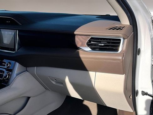 Used 2021 GMC Yukon XL Denali w/ Denali Ultimate Package image 16