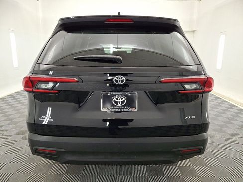 Certified 2025 Toyota Grand Highlander AWD image 23