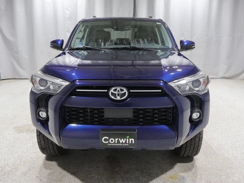 Used 2022 Toyota 4Runner SR5 Premium w/ Moonroof Package AWD/4WD image 7