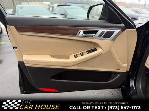 Used 2015 Hyundai Genesis 3.8 w/ Option Group 03 image 16