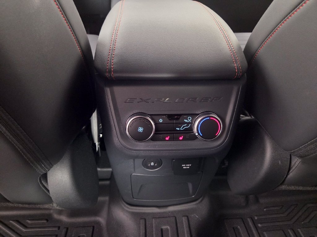 Used 2026 Ford Explorer ST-Line w/ ST-Line Street Pack RWD image 24