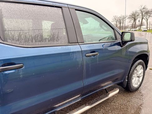 Used 2023 Chevrolet Silverado 1500 Custom image 5