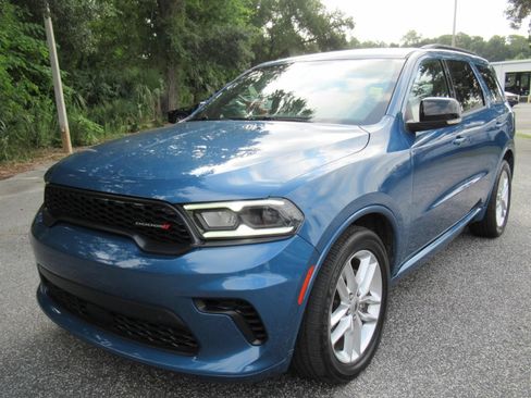 Used 2024 Dodge Durango GT RWD image 3