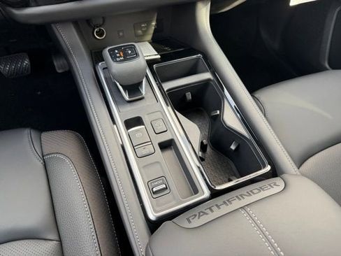 New 2026 Nissan Pathfinder SL image 16