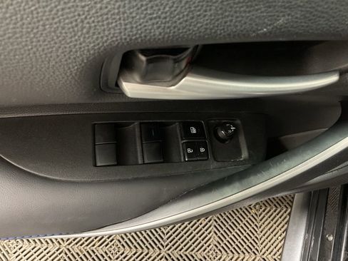 Used 2022 Toyota Corolla SE w/ SE Premium Package FWD image 20