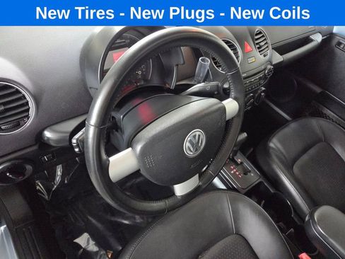 Used 2010 Volkswagen Beetle Coupe image 10