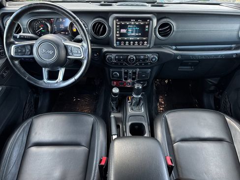 Used 2021 Jeep Wrangler Unlimited Rubicon 4xe w/ Cold Weather Group AWD/4WD image 22