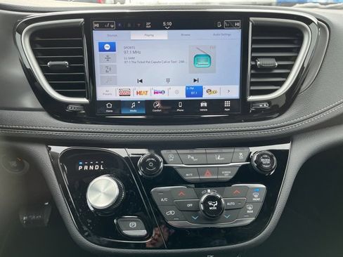 New 2026 Chrysler Pacifica Select w/ S Appearance Package image 11