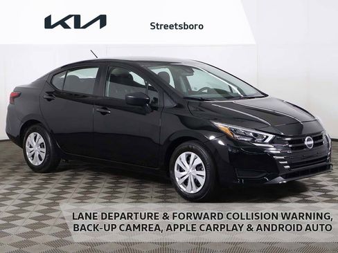 Used 2025 Nissan Versa S FWD image 1