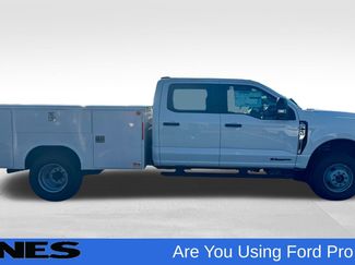 New 2025 Ford F350 4x4 Crew Cab DRW Super Duty video 3