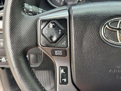 Used 2021 Toyota Tacoma TRD Sport w/ Technology Package AWD/4WD image 11