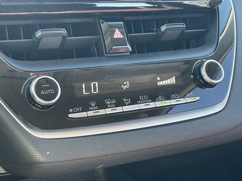 Used 2020 Toyota Corolla LE image 6