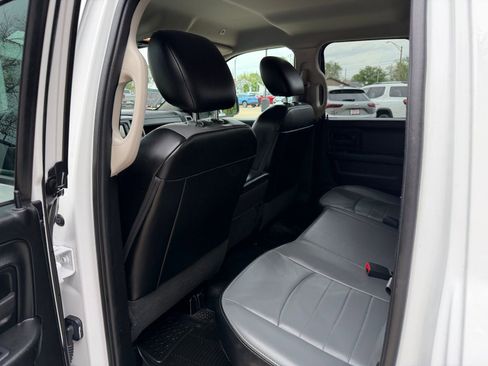 Used 2021 RAM 1500 Tradesman w/ Chrome Appearance Group RWD image 5