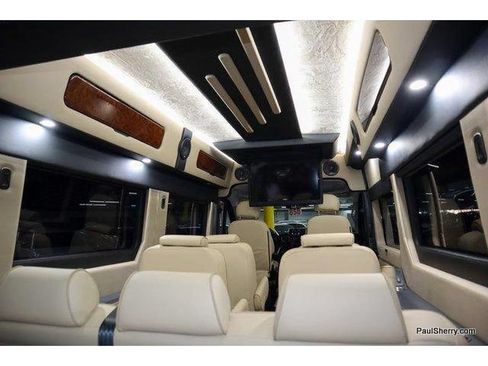 Used 2023 RAM ProMaster 2500 w/ Premium Convenience Group (B) FWD image 7
