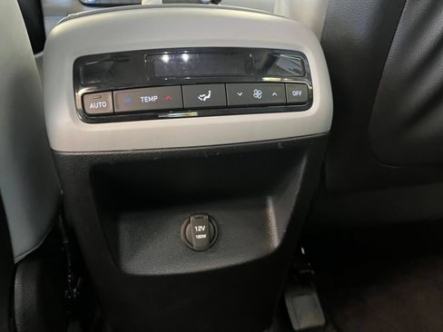 Used 2025 Hyundai Palisade SEL FWD image 21
