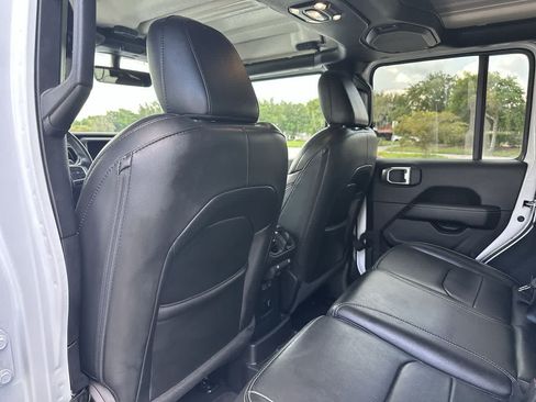 Certified 2022 Jeep Wrangler Unlimited Sahara AWD/4WD image 22