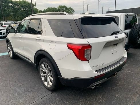 Used 2021 Ford Explorer Platinum w/ Equipment Group 601A AWD/4WD image 2
