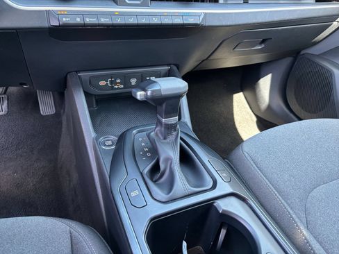 Used 2025 Kia K4 FWD image 40