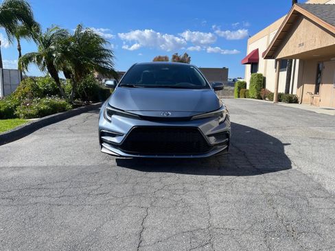 Used 2023 Toyota Corolla SE image 2