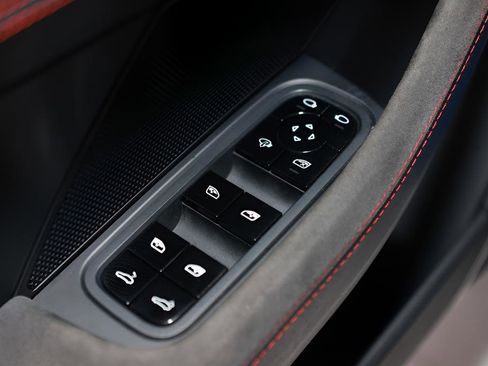 Used 2021 Porsche Panamera GTS w/ Premium Package image 58