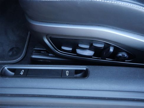 Used 2022 Porsche 911 Carrera 4 GTS image 10