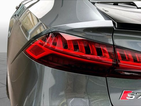 Certified 2024 Audi S7 Premium Plus w/ S Sport Package AWD/4WD image 27
