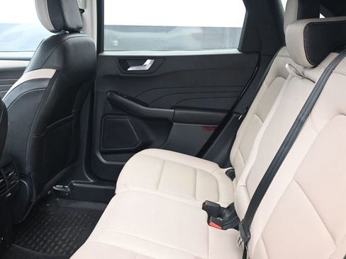 Used 2022 Ford Escape SEL image 8