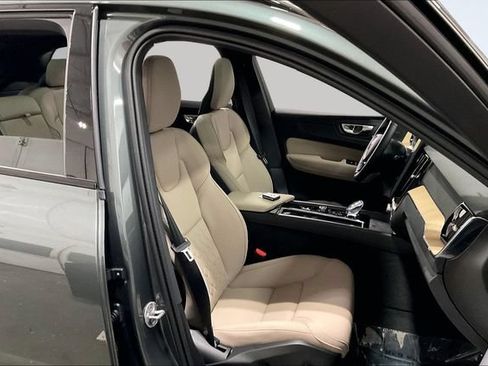 Certified 2026 Volvo XC60 B5 Plus w/ Climate Package AWD/4WD image 10