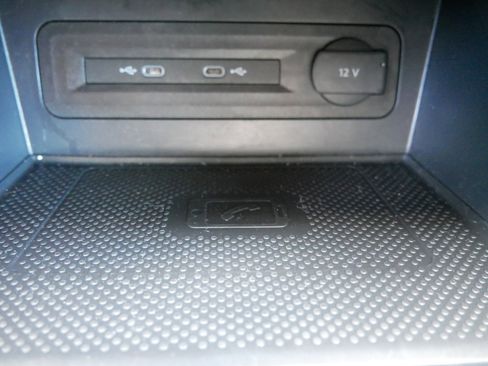 Certified 2023 Volkswagen Atlas SE image 30