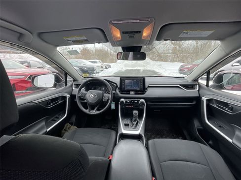 Used 2020 Toyota RAV4 LE w/ All Weather Liner Package image 28