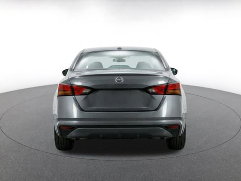 Used 2025 Nissan Altima 2.5 SV FWD image 8