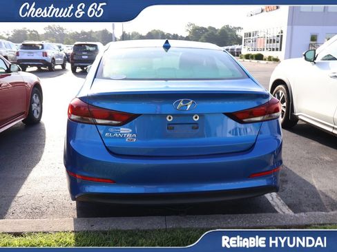Used 2017 Hyundai Elantra SE FWD image 18