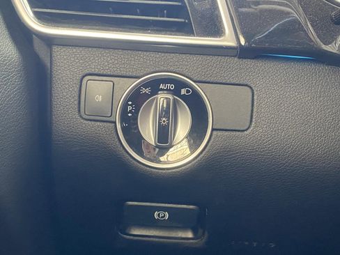 Used 2017 Mercedes-Benz GLS 450 4MATIC image 31