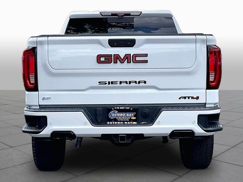 Used 2021 GMC Sierra 1500 AT4 w/ AT4 Premium Package AWD/4WD image 5