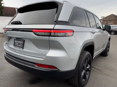 New 2026 Jeep Grand Cherokee Limited w/ Limited Altitude Package image 6