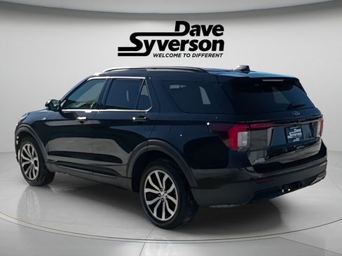 Used 2025 Ford Explorer ST-Line AWD/4WD image 7