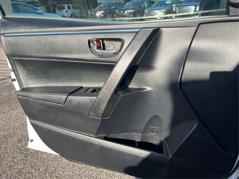 Used 2014 Toyota Corolla S FWD image 16