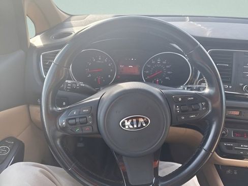 Used 2015 Kia Sedona EX image 8