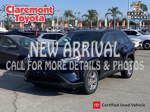 Used 2025 Toyota RAV4 XLE FWD image 1
